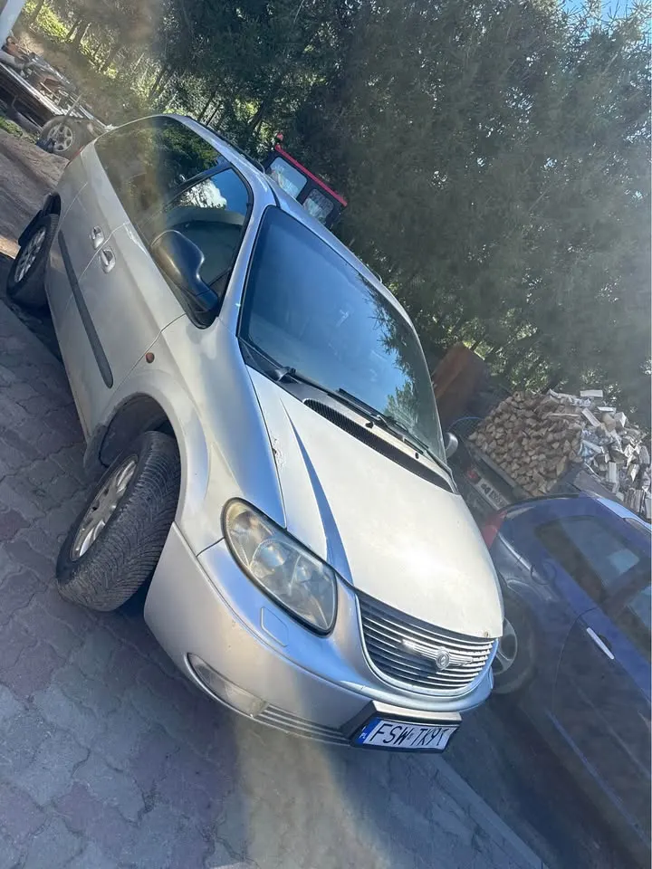 Chrysler Voyager 2.5 CRD 2003 – zdjęcie 1